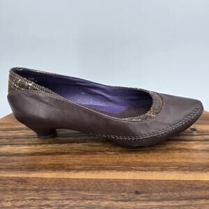 Clarks Indigo Heels Womens 7 M Brown Leather Low Heel Comfort Work Slip On Shoes